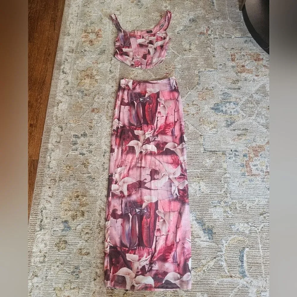 Blanc pink floral Maxi Skirt with Corset style top that zips up in back. Sz sm, - Picture 8 of 8